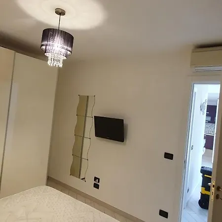 House Apartment *