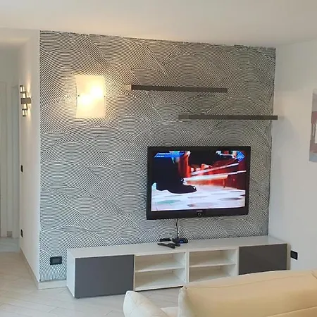 House Apartment *